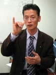 농아인의 귀와 입이 되겠습니다