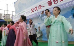 노인 열린교실… 흥겨운 춤사위