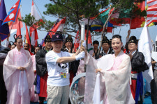 세계 태권도인 전주 집합…45개국 1350명