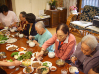 시름 덜고 보름달처럼 밝아졌으면…