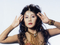 ‘황혼 결혼’ 이영화 황홀한 변신