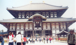[홍윤기의 역사기행 일본속의 한류를 찾아서]나라땅 東大寺와 비로자나대불