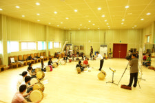 덩더쿵덕~ 한류 바람타고 사물놀이 얼쑤!