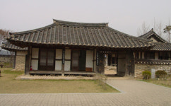 [이규원 객원전문기자의 대한민국 통맥풍수]<33>김좌진 장군 생가·묘와 대종교
