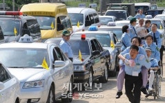 “어르신, 장애인 나들이 시켜드려요”