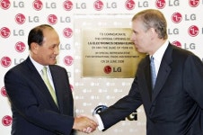 LG전자 런던 디자인센터 문열어