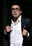 [포토on] 사랑을 노래하는 지민역의 임철형
