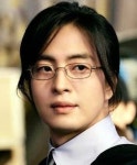 배용준, 연예인 주식부자 1위 고수