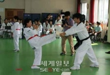 태권도 배우는 할머니들