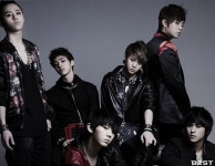 비스트 아시아진출 선언… 멀티화상 기자회견