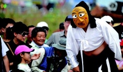 [FESTIVAL] 바우덕이 풍류 자락에 세상사 어지러움 훨훨~