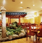 “은은한 향 자연산 송이요리 맛보세요”