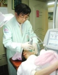 [이 시대의 명의 ] 강진수원장, 피부·미용 고민해결 임상치료 28년