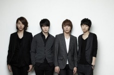 씨앤블루, 첫 정규 앨범 3월로 연기