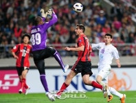 [SW포토]데얀의 재치있는 골!