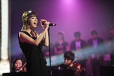 비호감 옥주현?, 천일동안 온라인 음원차트 1위