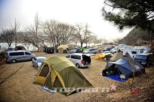 [솔로캠퍼의 슬로캠핑] 강바람에 잠들다, 양평 강변캠핑장