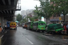 서대문구 버스3대 등 7중 추돌…13명 경상