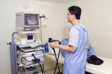 고기 많이 먹고 업무 스트레스에 음주·흡연… 한국 남성 대장암 ‘적색경보’