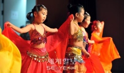 ‘우아하게’