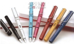 손글씨에는 만년필이 최고