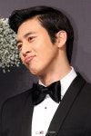[포토] 고수, 그녀에게 받치는 사랑스런 표정