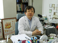 [봉사하는 의료인] ② 수원 화인피부과의원 박노재 원장
