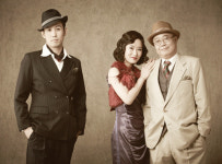 [연극家 사람들] 가슴달린 남자에서 키스하는 두여인까지…동성애 코드 뮤지컬의 속살?