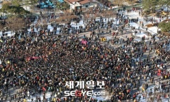 기대만발 솔로대첩… 남성만 바글바글