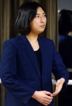 사보이 사우나로 연출가 데뷔하는 무대미술가 여신동