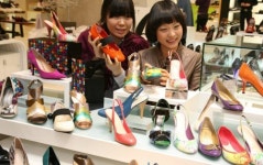 새 봄 새 슈즈와 함께…즐거운 여심~ 즐거운 워킹~