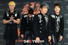 [포토] 신화 에릭, 신화 컴퍼니 대표 답게 공손하게