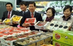 농협, 금융점포에 신토불이 상설직거래장터 1호점 개장!