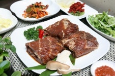 줄지어 기다리는 맛집 ‘갈비이야기’ 웰빙갈비 ‘주목’