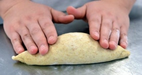 깎고 반죽하고 볶아내고… 내일의 꿈을 요리한다