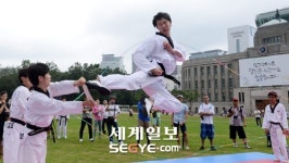 줄넘기와 태권도를 동시에…