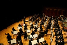 아빠! 우리는 공연장으로 피서가요