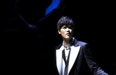 [현수정의 공연 돋보기] 젊음을 위해 악마에게 영혼을 판 … 인간의 욕망 반영