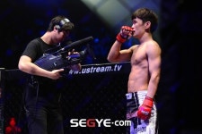 [포토] 윤형빈 (정)경미야 승리하고 돌아갈게!