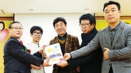 사진기자들이 만들어준 시골 초교 졸업앨범