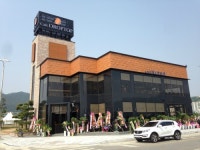 커피전문점 드롭탑 한옥으로 꾸몄더니 인기 폭발