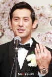[포토] 오지호, 뜨거운 눈물 만큼 빛나는 결혼반지