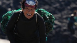제주 바다 깨우는 해녀 할망들의 숨비소리