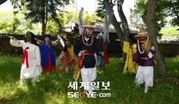 탈만 있으면 웃음·해학 춤판…고성오광대