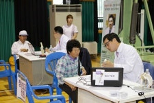 목동힘찬병원, 전북 고창서 어르신 관절 진료