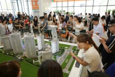 천안 불당 호반베르디움 2차 견본주택 개관…내방객 북적북적