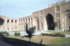 지혜의 한계를 알면서도 지식의 탑을 쌓는 것이 인간 여정