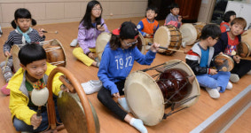 나는 옴천초등학교에 다닌다