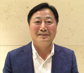 펄떡거리는 생에서 건진 간결한 시어의 깊은 울림