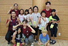 유디치과-고려대, 낙후지역 초·중학생에 구강건강용품 전달